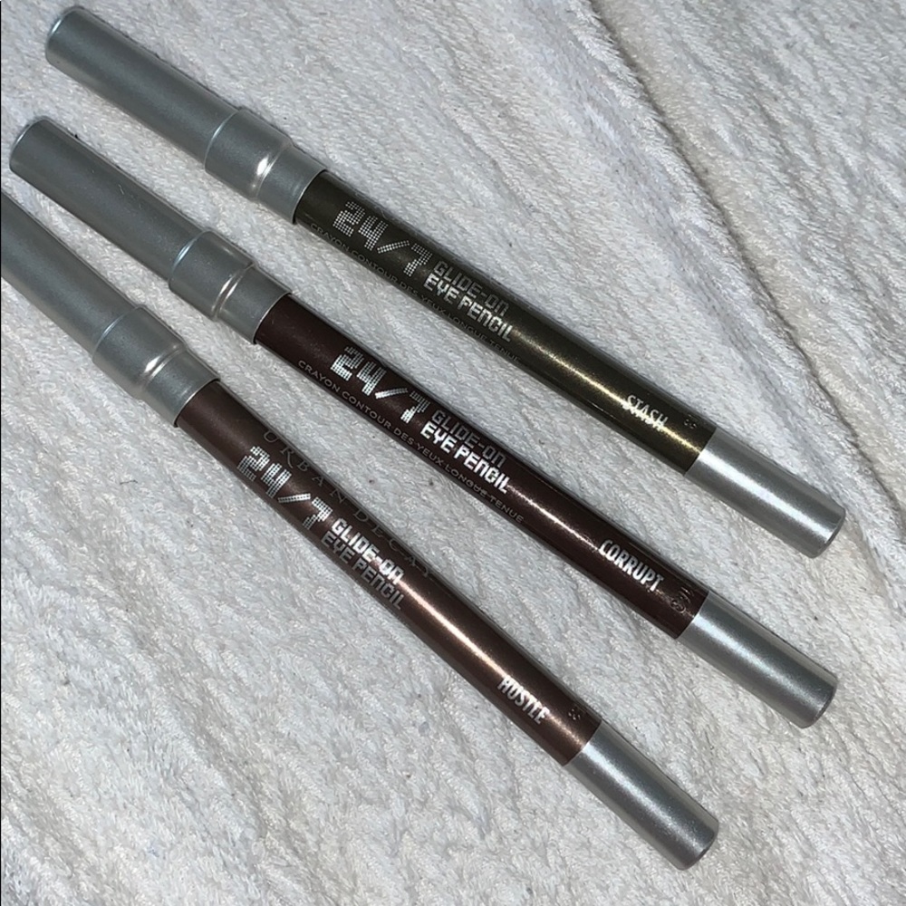 UD 24/7 Glide on eye pencil